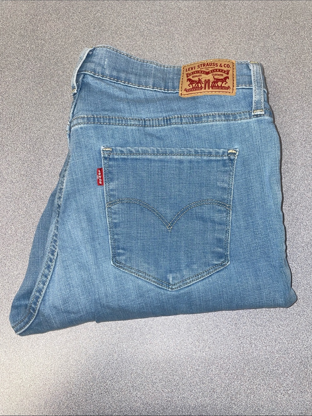 Levi's Light Blue Denim Jeans with Signature Back Pocket stretchy